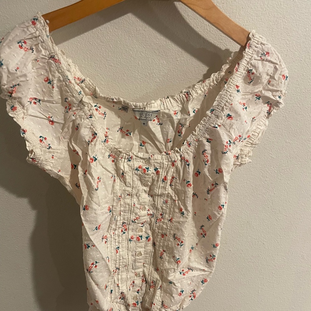 GUESS White Floral Blouse‎ Size Medium